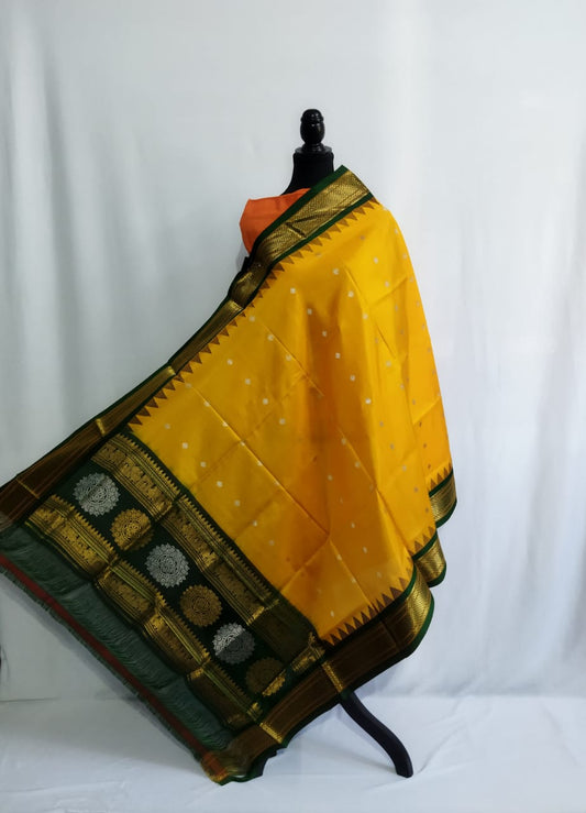 Exclusive kanchi silk kuttu & jari border duppata